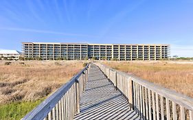 Sunny First-Floor Condo With Ocean-View Balcony!